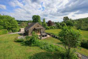 Chaleureuse maison de vacances pour 9 personnes en Ardenne, prs de Ereze