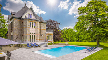                            On plonge dans la  piscine                                                                                                     