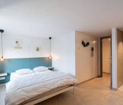 Charmante maison chien admis Alle-sur-Semois, 4 personnes, 2 chambres avec salle de bain, chauffage au sol, admis aux animaux, proche du Parc National de la Vallée de la Semois