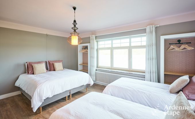 Villa de luxe avec piscine et court de tennis pour 14 personnes  Anhe, situe dans la valle de la Moligne