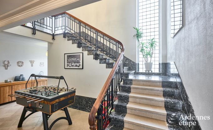 Villa de luxe avec piscine et court de tennis pour 14 personnes  Anhe, situe dans la valle de la Moligne
