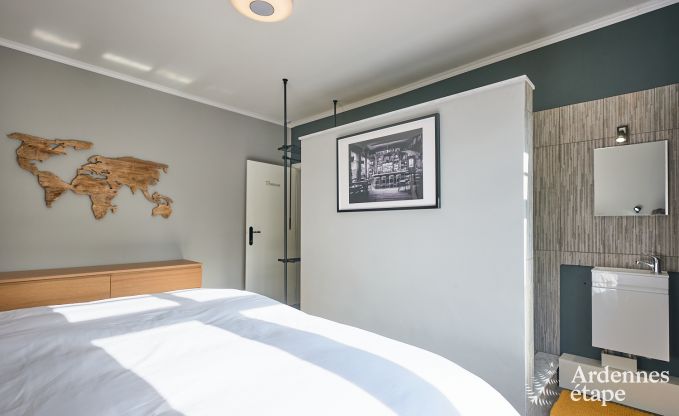 Villa de luxe avec piscine et court de tennis pour 14 personnes  Anhe, situe dans la valle de la Moligne