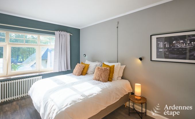 Villa de luxe avec piscine et court de tennis pour 14 personnes  Anhe, situe dans la valle de la Moligne