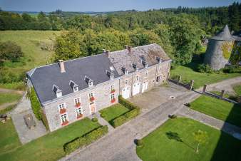 Sjour inoubliable au coeur d'une proprit unique  proximit de Bastogne.