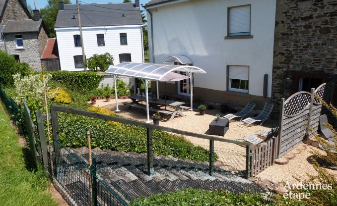 Gîte de vacances en 2 parties avec grand jardin à louer à Bastogne