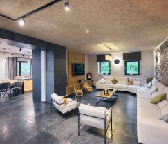 Maison de vacances à Bastogne : maison de vacances authentique pour 16 personnes avec des équipements modernes en Ardenne