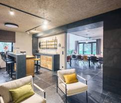 Maison de vacances à Bastogne : maison de vacances authentique pour 16 personnes avec des équipements modernes en Ardenne