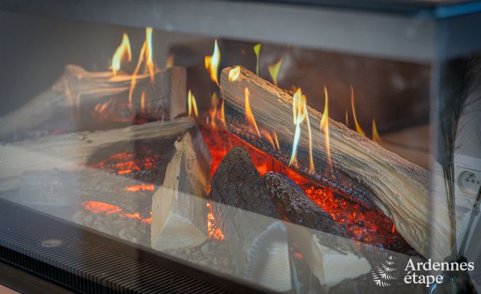 Charmante maison de vacances  Bastogne : sjour confortable pour 8 personnes avec jardin priv et station de recharge