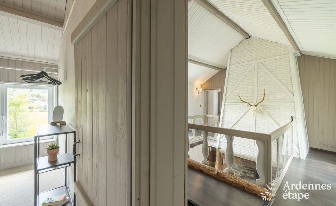 Charmante petite ferme pour 6 personnes  Bastogne avec jacuzzi intrieur et extrieur