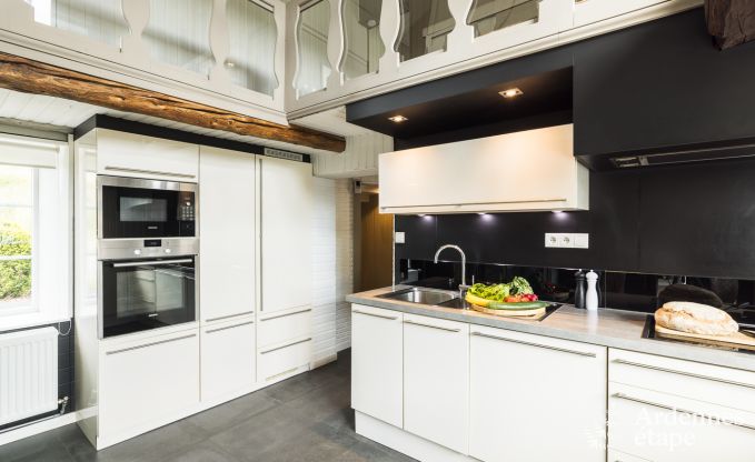 Charmante petite ferme pour 6 personnes  Bastogne avec jacuzzi intrieur et extrieur