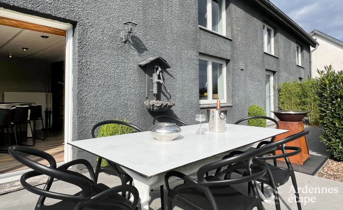 Charmante petite ferme pour 6 personnes  Bastogne avec jacuzzi intrieur et extrieur