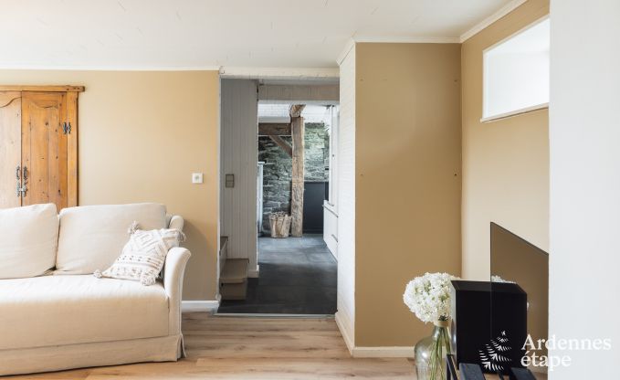Charmante petite ferme pour 6 personnes  Bastogne avec jacuzzi intrieur et extrieur
