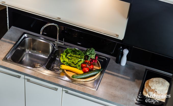 Charmante petite ferme pour 6 personnes  Bastogne avec jacuzzi intrieur et extrieur