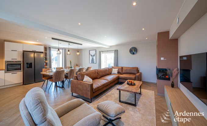 Charmante maison de vacances  Bastogne : sjour confortable pour 8 personnes avec jardin priv et station de recharge