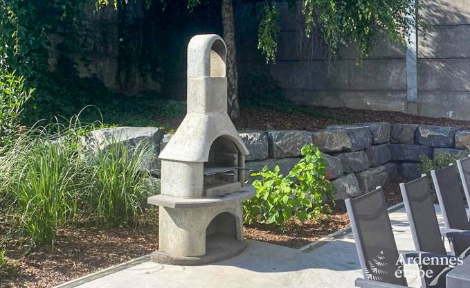 Maison de vacances � Bastogne : logement spacieux pour 14 personnes avec 6 chambres et salle de jeux