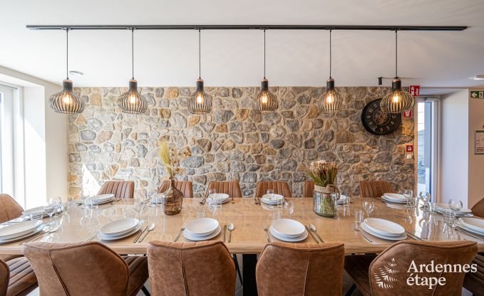 Maison de vacances � Bastogne : logement spacieux pour 14 personnes avec 6 chambres et salle de jeux