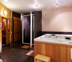 Chalet spacieux pour groupes à Beauraing, Ardenne