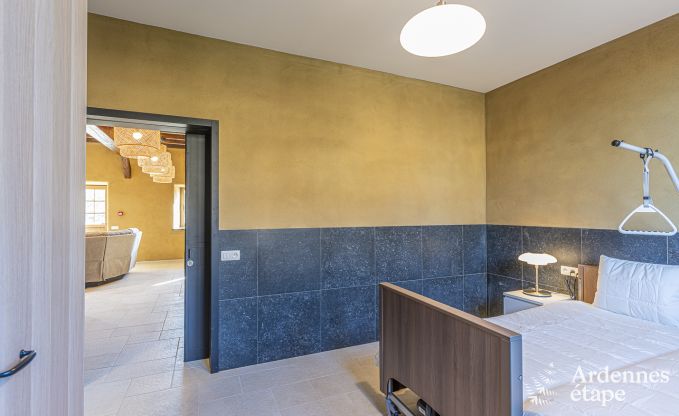 Ch�teau � Beauraing pour 38 personnes en Ardenne