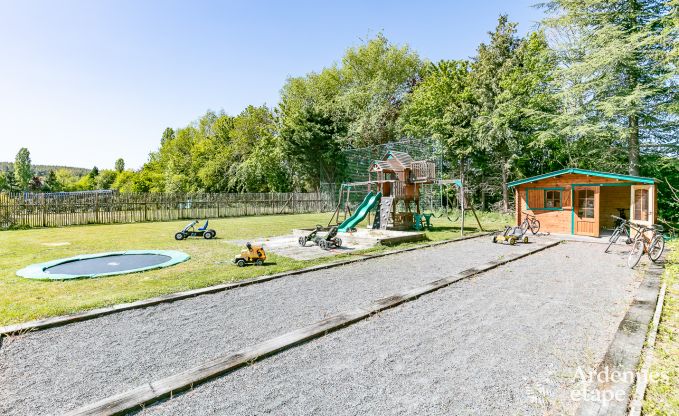 Ch�teau � Beauraing pour 38 personnes en Ardenne