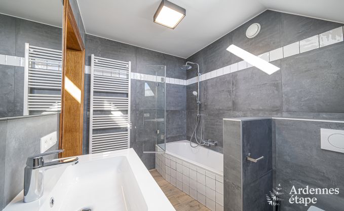 Ch�teau � Beauraing pour 38 personnes en Ardenne