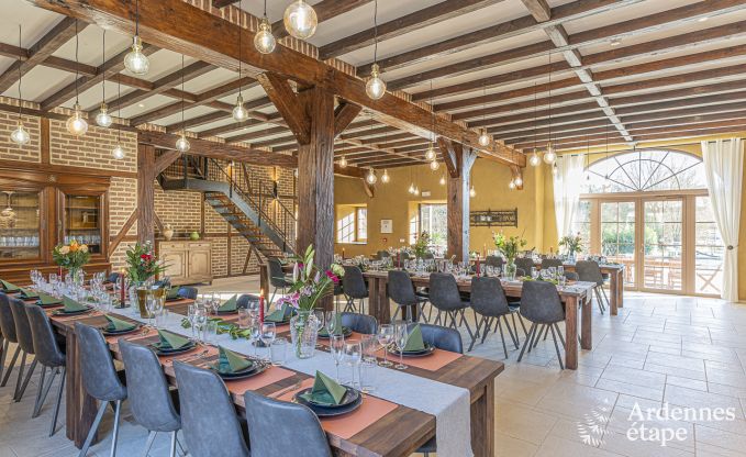 Ch�teau � Beauraing pour 38 personnes en Ardenne