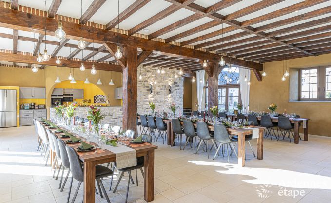 Ch�teau � Beauraing pour 38 personnes en Ardenne