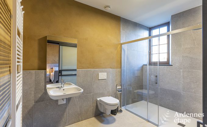 Ch�teau � Beauraing pour 38 personnes en Ardenne