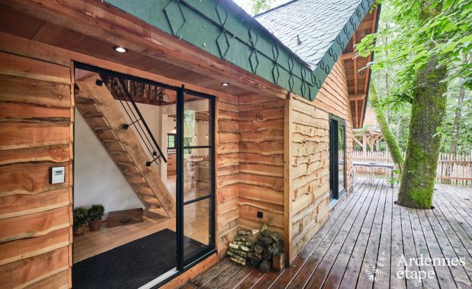 Cabane dans les arbres  Bertrix, Ardenne