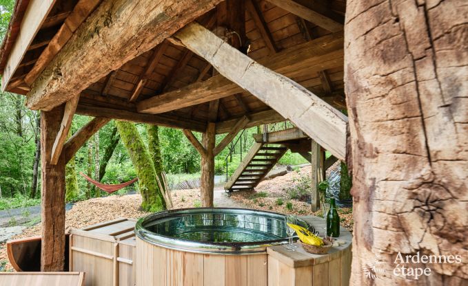 Cabane dans les arbres  Bertrix, Ardenne