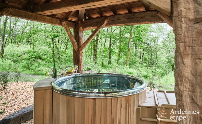 Cabane dans les arbres  Bertrix, Ardenne