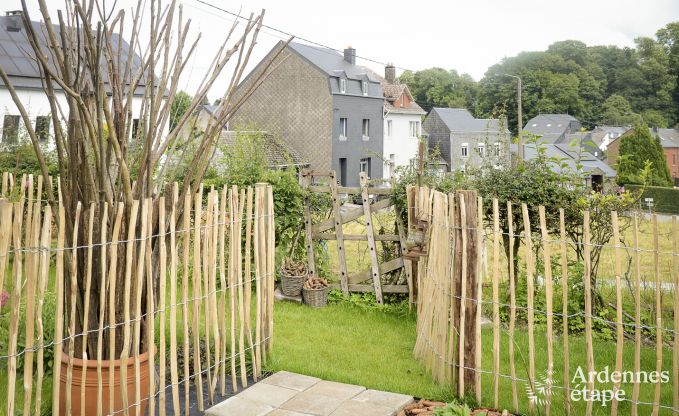 Maison de vacances  Bertrix : 10 personnes, 5 chambres, jardin priv, prs du Parc National de la Valle de la Semois en Ardenne