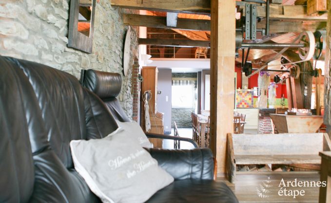 G�te insolite � Bertrix pour 8/10 personnes en Ardenne