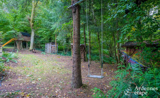 Chalet authentique pour 8 personnes  Bivre avec 4 chambres, poele  pellets, bain nordique, jardin priv et local  vlos