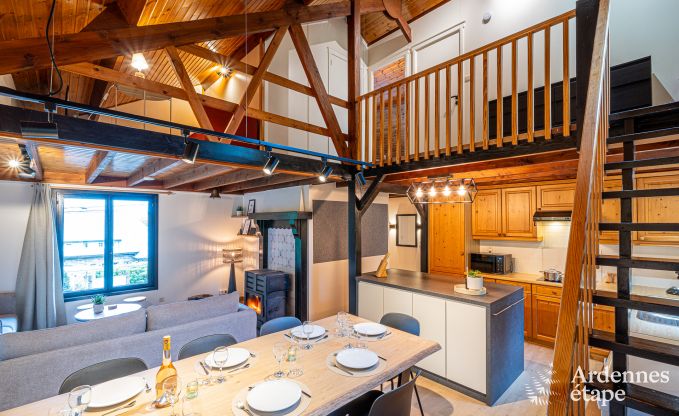 Chalet authentique pour 8 personnes  Bivre avec 4 chambres, poele  pellets, bain nordique, jardin priv et local  vlos