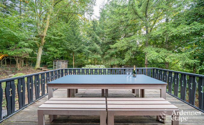 Chalet authentique pour 8 personnes  Bivre avec 4 chambres, poele  pellets, bain nordique, jardin priv et local  vlos