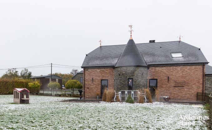 Agréable maison de vacances pour 8 personnes à Bièvre dans les Ardennes