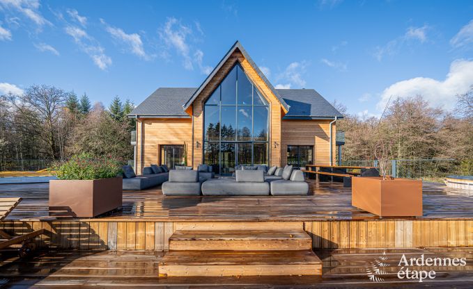 Chalet de luxe � Brognon pour 20 personnes avec piscine ext�rieure chauff�e, jacuzzi ext�rieur et sauna au bord du lac