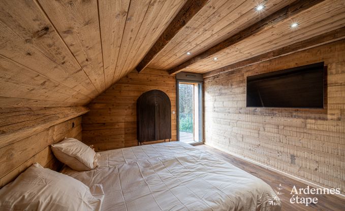 Chalet de luxe � Brognon pour 20 personnes avec piscine ext�rieure chauff�e, jacuzzi ext�rieur et sauna au bord du lac