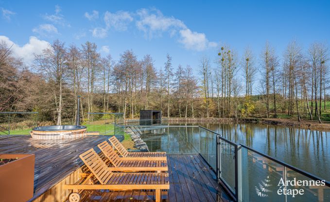 Chalet de luxe � Brognon pour 20 personnes avec piscine ext�rieure chauff�e, jacuzzi ext�rieur et sauna au bord du lac