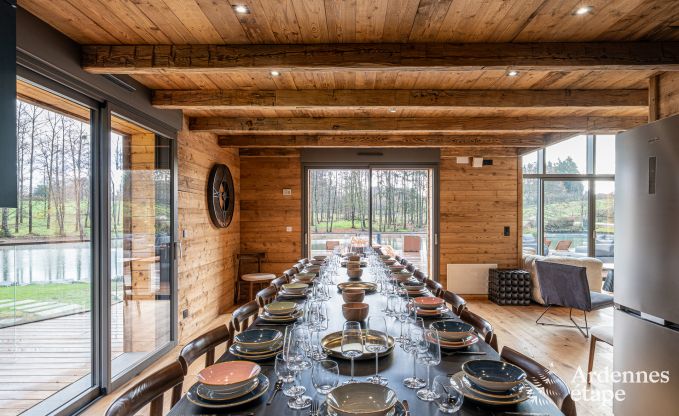 Chalet de luxe � Brognon pour 20 personnes avec piscine ext�rieure chauff�e, jacuzzi ext�rieur et sauna au bord du lac