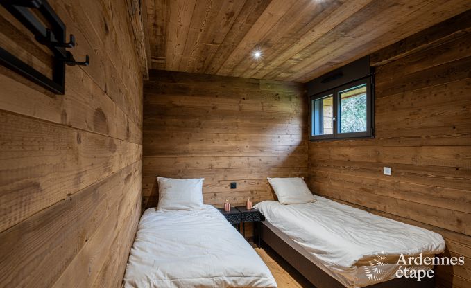 Chalet de luxe � Brognon pour 20 personnes avec piscine ext�rieure chauff�e, jacuzzi ext�rieur et sauna au bord du lac