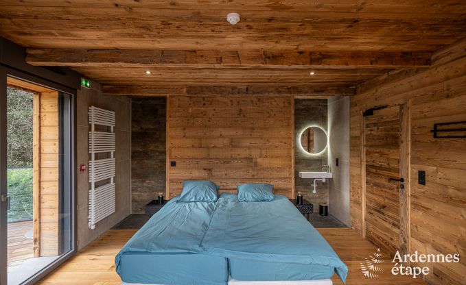 Chalet de luxe � Brognon pour 20 personnes avec piscine ext�rieure chauff�e, jacuzzi ext�rieur et sauna au bord du lac