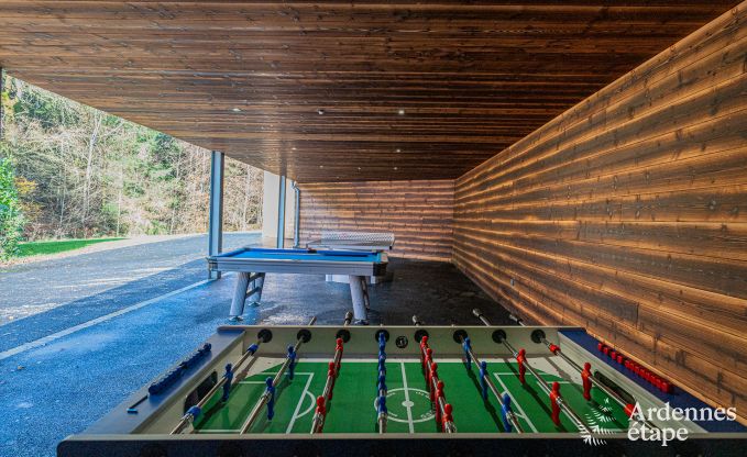 Chalet de luxe � Brognon pour 20 personnes avec piscine ext�rieure chauff�e, jacuzzi ext�rieur et sauna au bord du lac