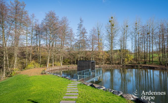 Chalet de luxe � Brognon pour 20 personnes avec piscine ext�rieure chauff�e, jacuzzi ext�rieur et sauna au bord du lac