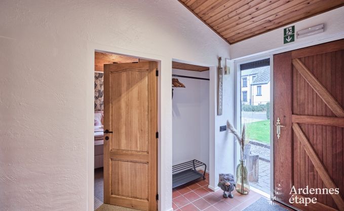 Chalet convivial  Burg-Reuland : maison de vacances parfaite pour 6 personnes avec sauna et jardin priv dans les Cantons de l'Est