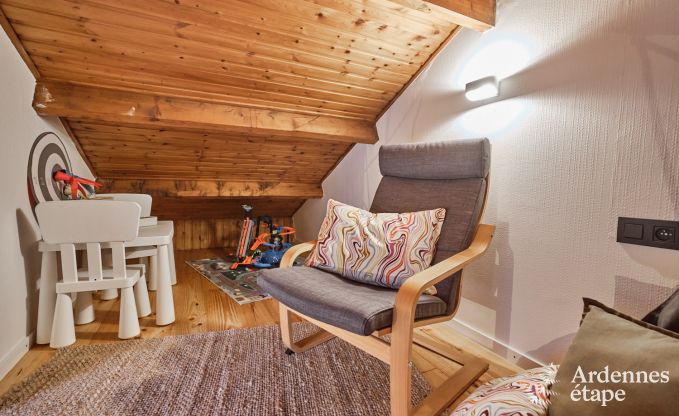 Chalet convivial  Burg-Reuland : maison de vacances parfaite pour 6 personnes avec sauna et jardin priv dans les Cantons de l'Est