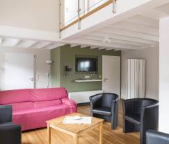 Appartement de vacances spacieux pour 12 personnes avec 5 chambres et jardin privé et wellness partagé à Butgenbach