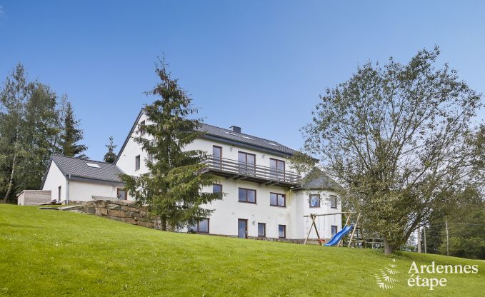 Maison de vacances luxueuse pour 26 personnes à Bütgenbach