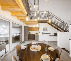 Séjour d'exception en villa de luxe à Butgenbach : 18 personnes, piscine intérieure, sauna, au cœur de l'Ardenne