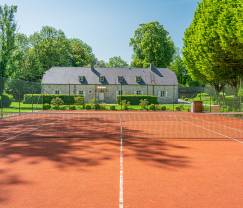Maison de vacances à Cerfontaine pour 12/14 personnes en Ardenne avec terrain de tennis